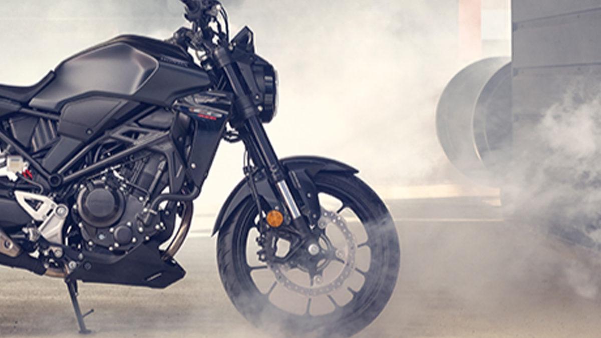 Hem Retro Hem de Modern Tasarımın Birleştiği 2022 Honda CB250R’ın Dikkat Çeken Özellikleri ve Fiyat Listesi