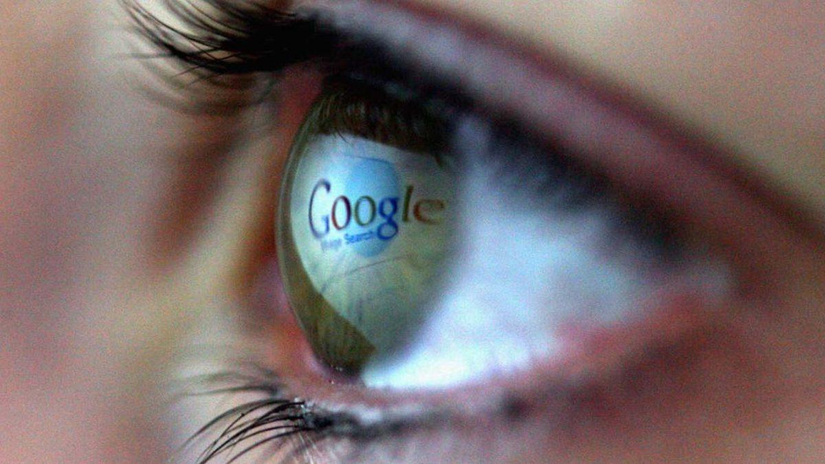 Google, Doktora Göndermek İçin Çocuğunun Çıplak Fotoğraflarını Çeken Babayı ‘Pedofili’ Olmakla Suçladı