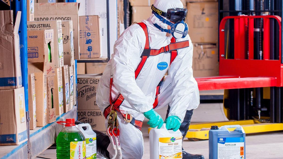 Özellikle Geceleri Ortaya Çıkıp Dayanılmaz Olabilen ’Ayak Yanması’ Aslında Neden Olur, Ne İyi Gelir?