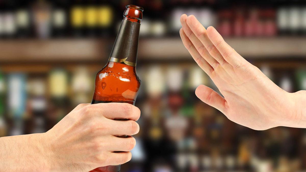 Özellikle Geceleri Ortaya Çıkıp Dayanılmaz Olabilen ’Ayak Yanması’ Aslında Neden Olur, Ne İyi Gelir?