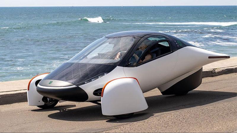 Aptera, Bilim Kurgu Filmlerinden Fırlamış Gibi Duran Yeni Elektrikli Aracı Sol’u Tanıttı