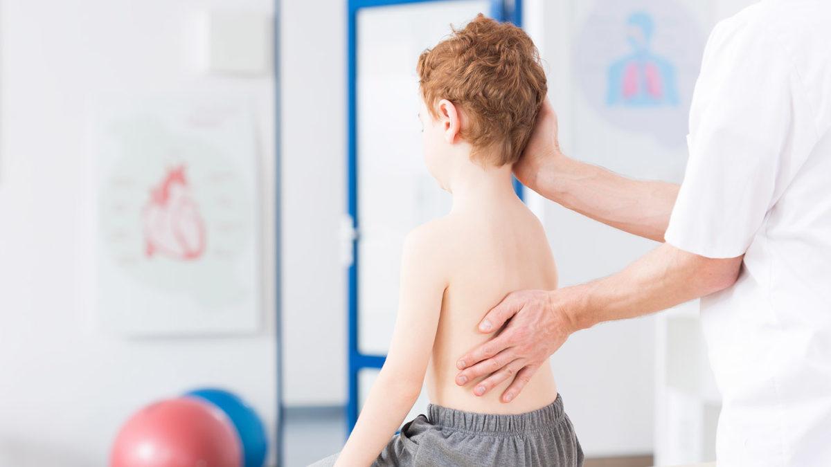 Genellikle Bilgisayar Başında Çalışanların Yaşadığı ’Boyun Düzleşmesi’ Nedir, Belirtileri Nelerdir, Nasıl Geçer?