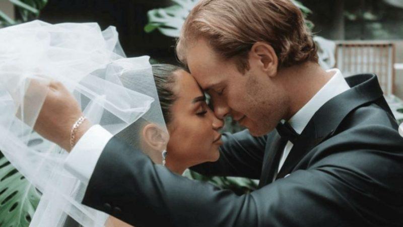 Bir Çift, Evlilik Törenlerini Clubhouse’ta Canlı Yayınladı: 27 Bin Kişi Canlı Canlı Dinledi