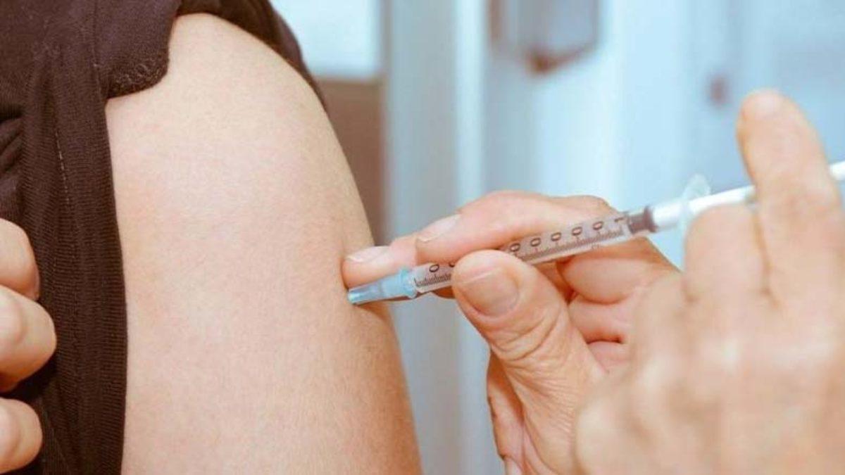 Uzmanlar, Günde 1 Milyon Doz Aşı Şartıyla Yasakların Kalkabileceği Tarihi Açıkladı