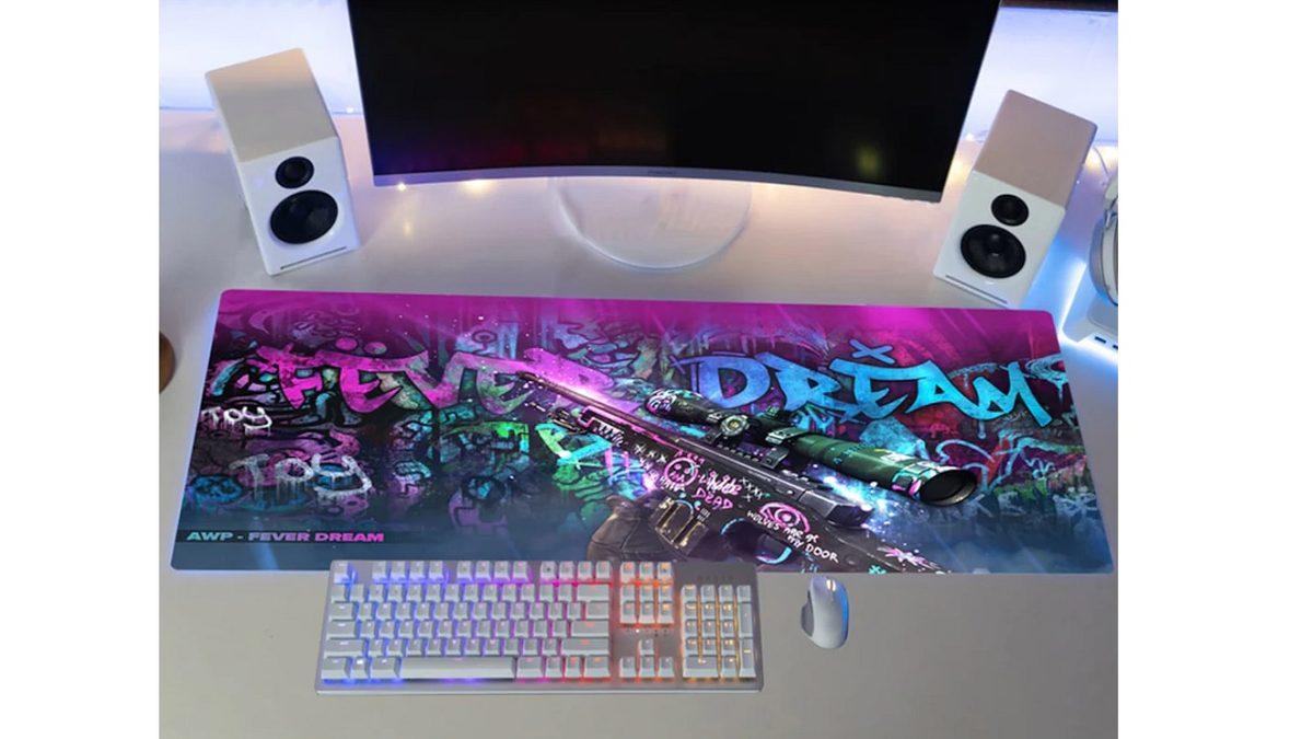 Mouse ve Klavyenizi Aynı Anda Üzerine Koyabileceğiniz Devasa Mousepad Önerileri