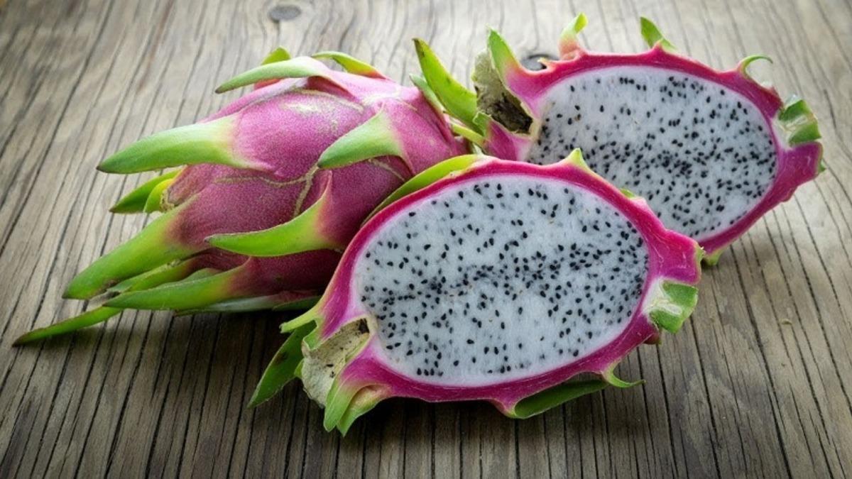 İsmini Çok Fazla Duymamıza Rağmen Kendisini Pek Tanımadığımız İlginç Tropikal Meyve: Ejder Meyvesi Nedir, Faydaları Nelerdir?