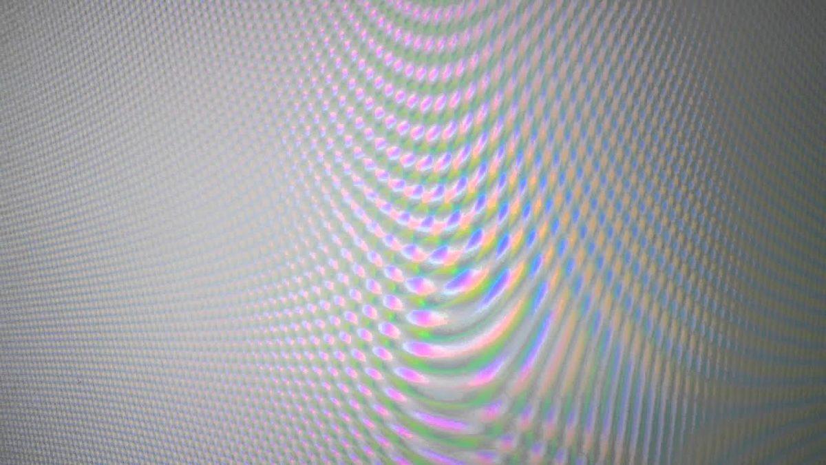 Bir Ekranın Fotoğrafını Çektiğimizde Neden Bu Tuhaf Şekiller Belirir?