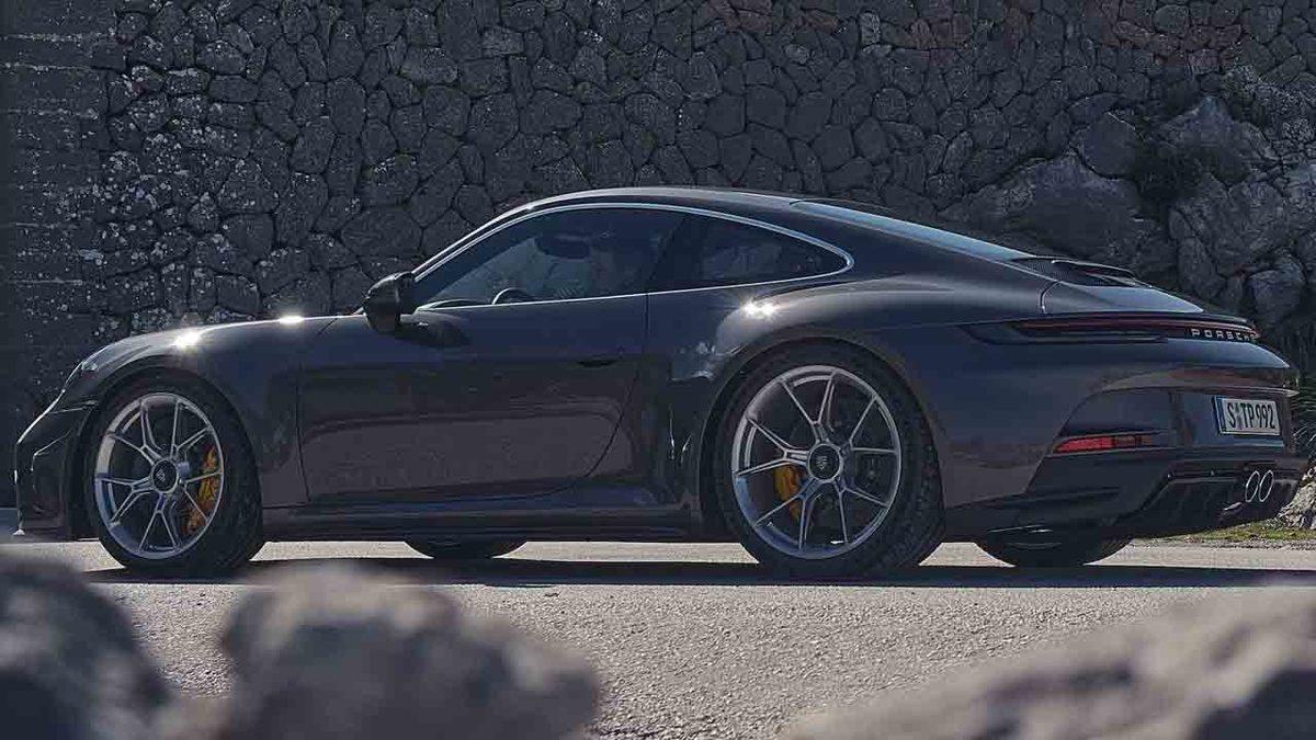 Porsche, İkonik Modeli GT3’ü Yeniledi: Karşınızda Tüm İhtişamıyla 2022 Model GT3 Touring