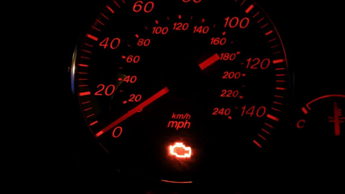 Arabalarda Motor Arıza Lambasının Yanmasına Sebep Olabilecek 6 Durum
