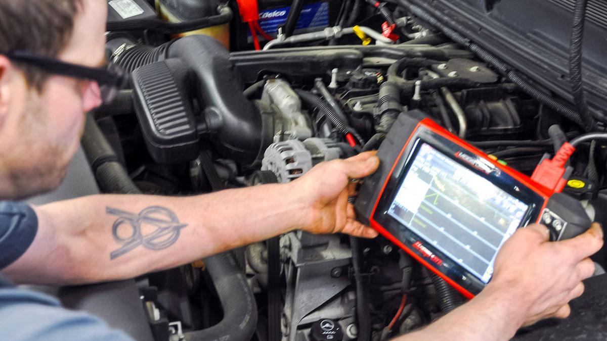 Arabalarda Motor Arıza Lambasının Yanmasına Sebep Olabilecek 6 Durum