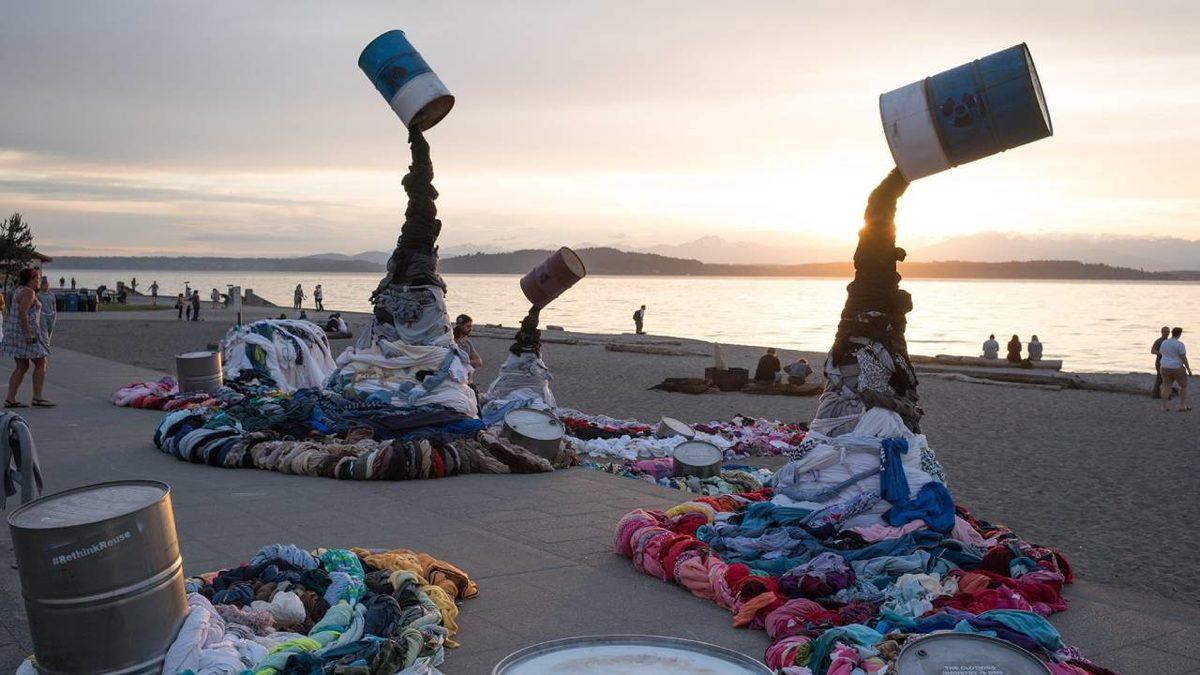 Dünyada Bu Kadar Fakirlik Varken Neden İnsanları Ay’a Göndermek İçin Milyarlarca Dolar Para Harcanıyor?