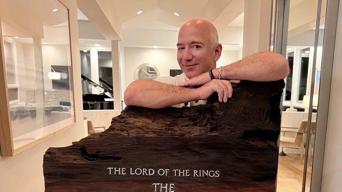 Jeff Bezos, Rings of Power Dizisinin Yapımcılarına ‘Tavsiyelerini Dinlemedikleri İçin’ Teşekkür Etti