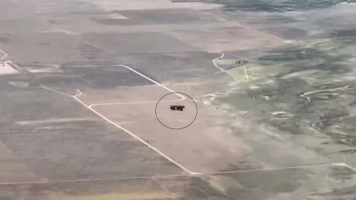 3 Kilometre Yüksekten Aşağı Atılan Toyota Hilux, ’Gözlemeye’ Döndü [Video]