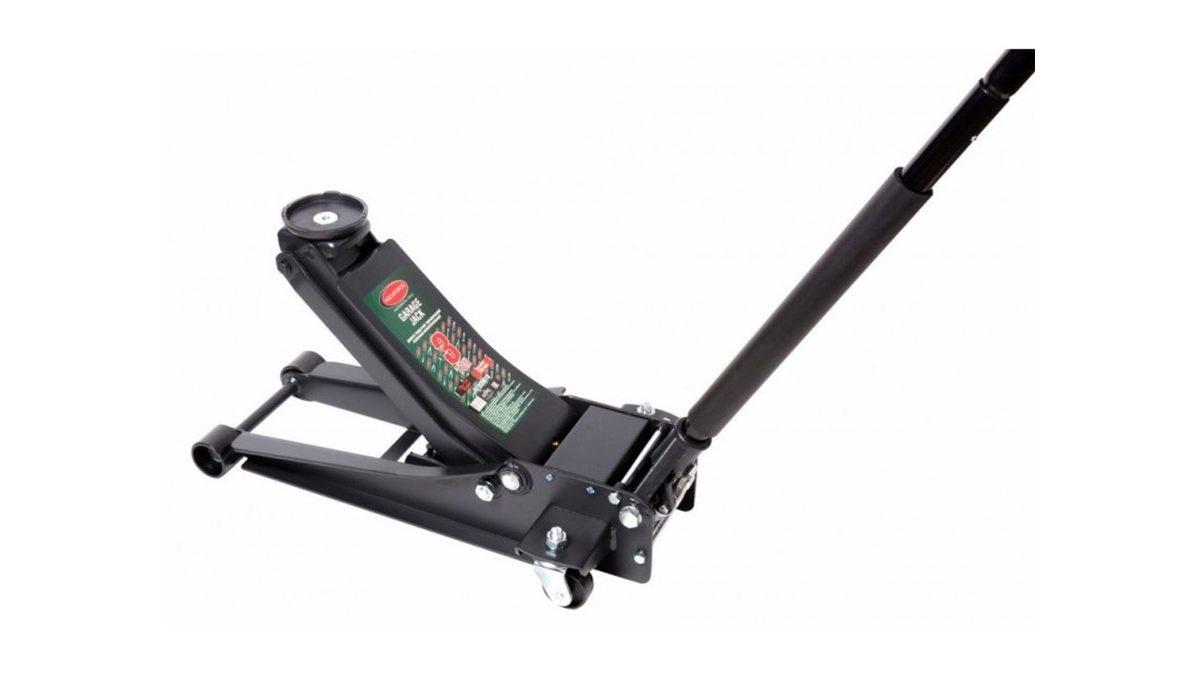 Bayram Yolculuğunda Lazım Olur: Lastik Değiştirmenin Püf Noktaları