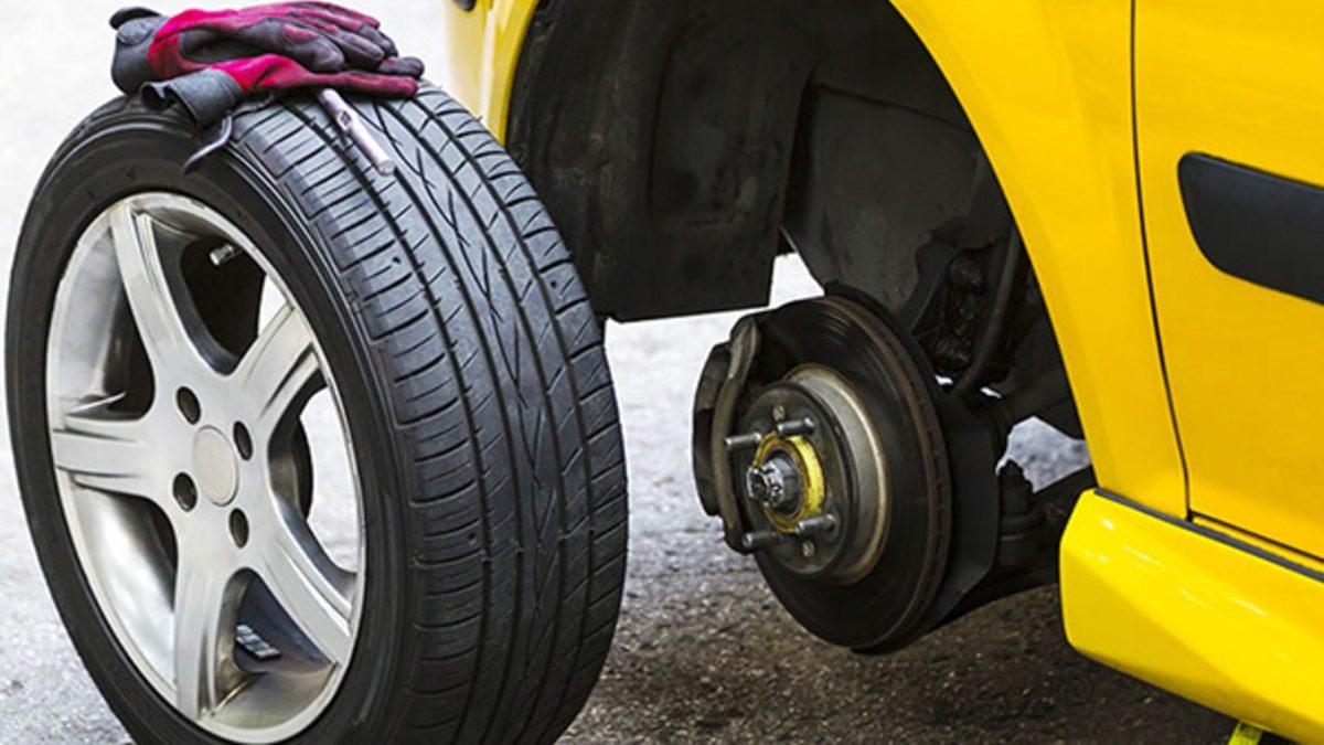 Bayram Yolculuğunda Lazım Olur: Lastik Değiştirmenin Püf Noktaları