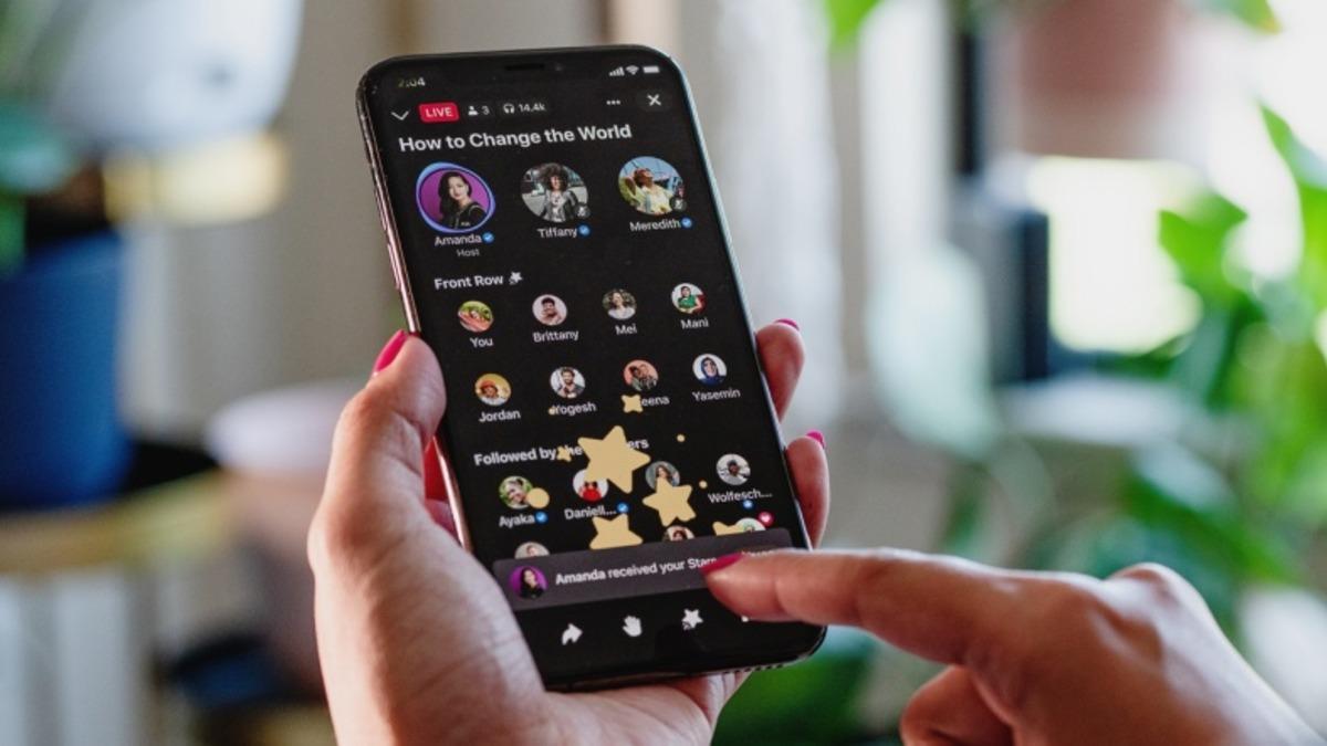 Facebook, Clubhouse Benzeri Orijinal(!) Özelliği Ses Odaları’nı ve Podcastleri Duyurdu