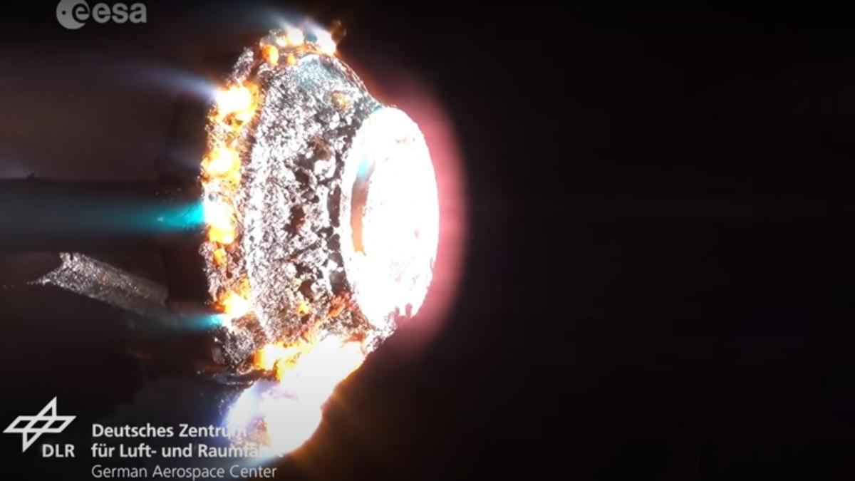 Bilim İnsanları, Atmosfere Giren Uyduların Nasıl Yanacaklarını Gösterdi [Video]