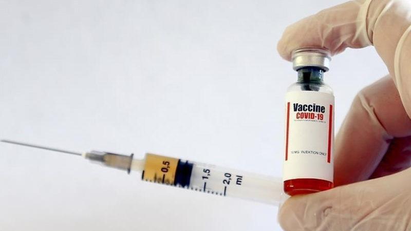 Fahrettin Koca, Aşılamada Yaş Sınırının 25’e Düştüğünü Açıkladı