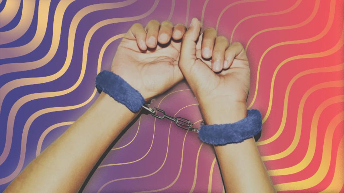 BDSM’den Zevk Alan İnsanlar Nasıl Bir Psikolojiye Sahip Olur? Bizzat Bu Durumu Deneyimleyen Birine Sorduk!