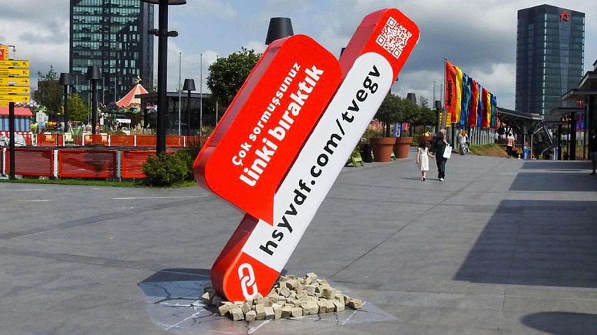 İstanbul, İzmir ve Ankara’nın Dört Bir Yanında Görülen Bu Linkler de Neyin Nesi?