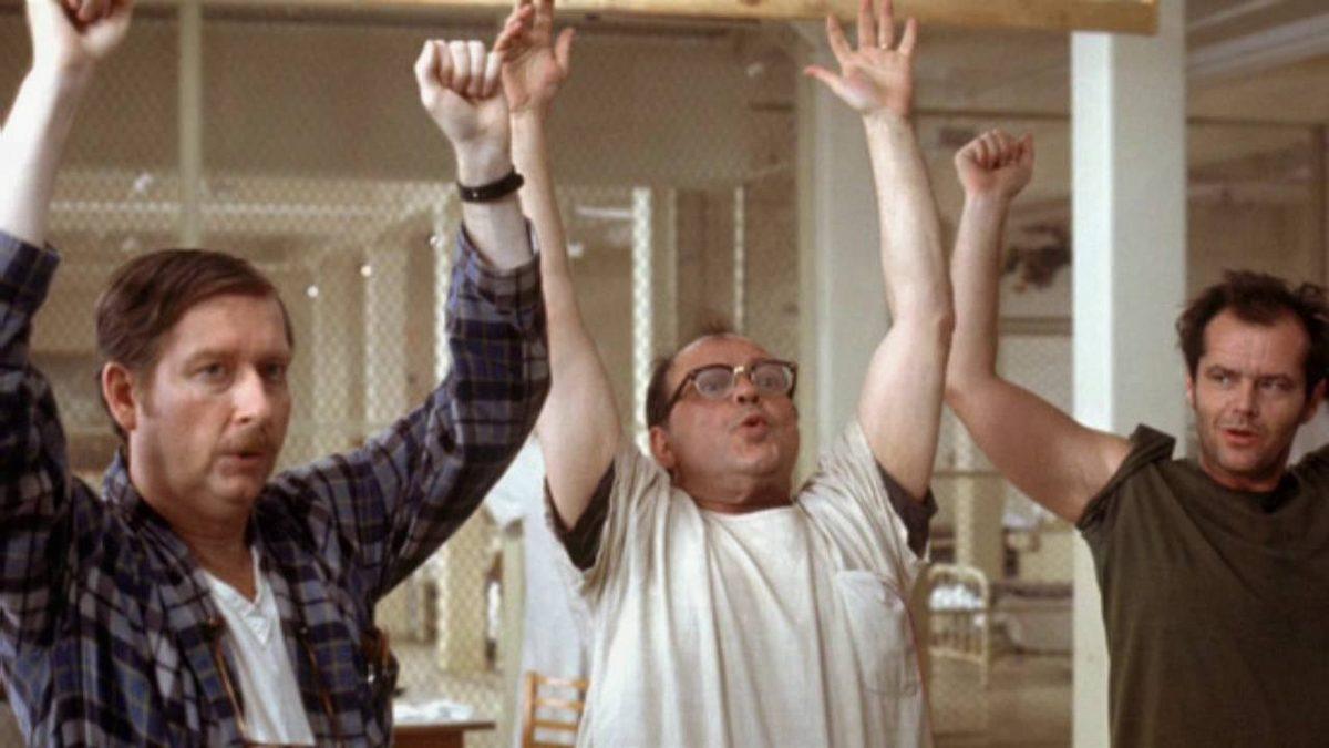 Yaptığı Sistem Eleştirisiyle Hayatı Sorgulatan ’Guguk Kuşu’ Filminin Kamera Arkasından 9 Enteresan Bilgi