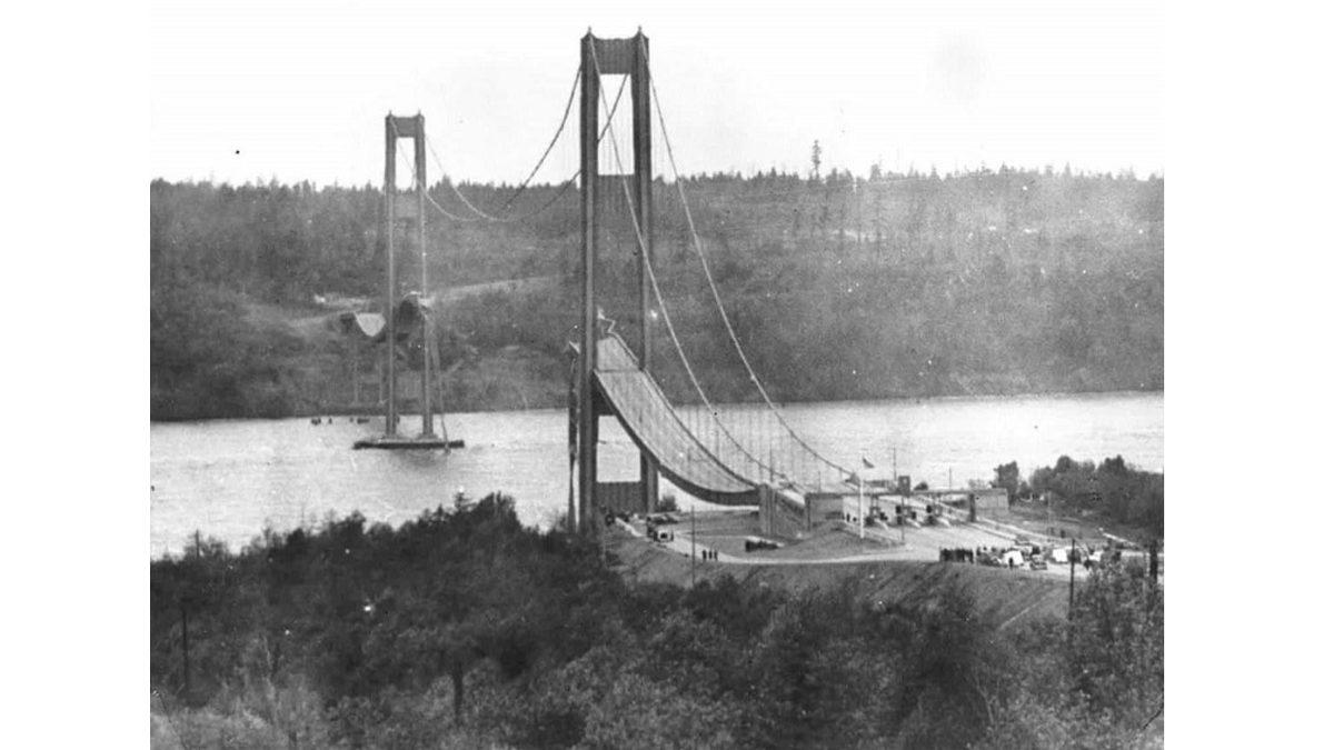 Dünyanın En Büyük Köprülerinden Tacoma Narrows Nasıl Oldu da Beşik Gibi Sallanarak Yıkıldı?