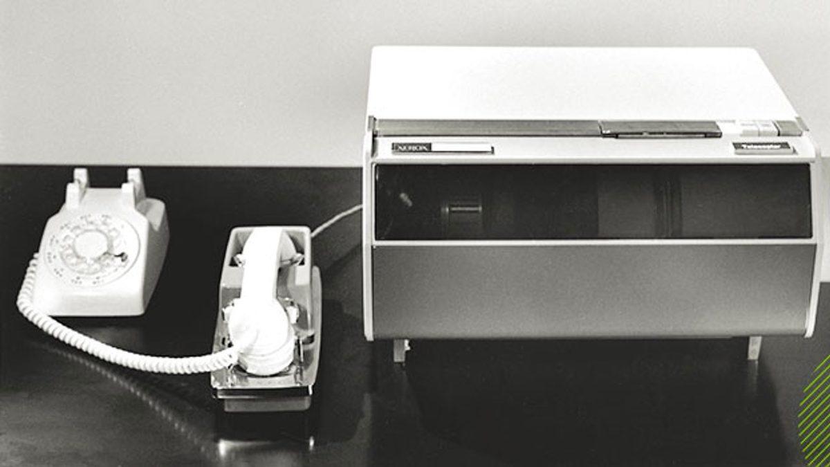 90’lı Yıllarda Kalması Gerekirmiş Gibi Görünen ’Faks Makineleri’nin Hâlâ Kullanılıyor Olmasının Sebebi