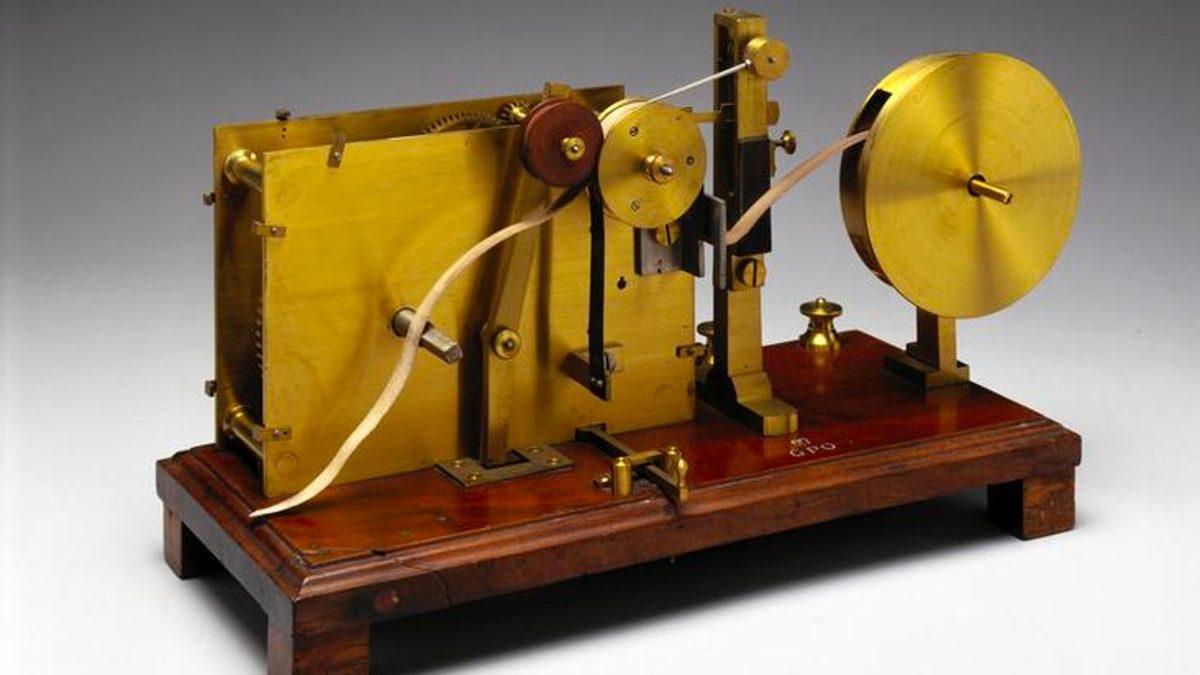 90’lı Yıllarda Kalması Gerekirmiş Gibi Görünen ’Faks Makineleri’nin Hâlâ Kullanılıyor Olmasının Sebebi