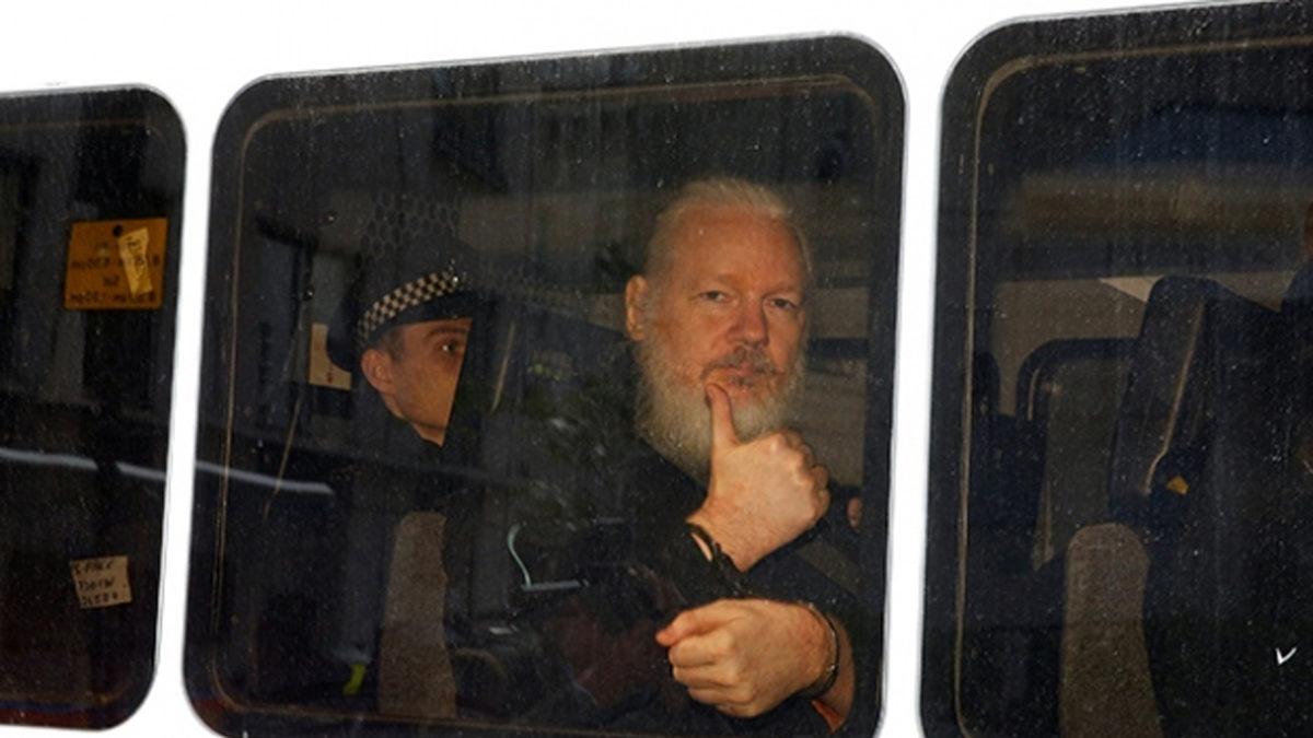 FBI Muhbiri, WikiLeaks Kurucusuna Yönelik Suçlamaları Kendisinin Uydurduğunu İtiraf Etti