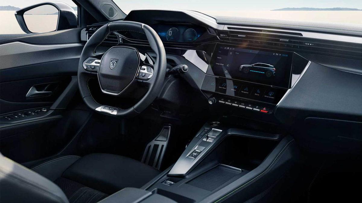 Kendi Kendini Şarj Ederek Yüzlerce Kilometre Gidebilen Otomobil Peugeot E-308 Tanıtıldı