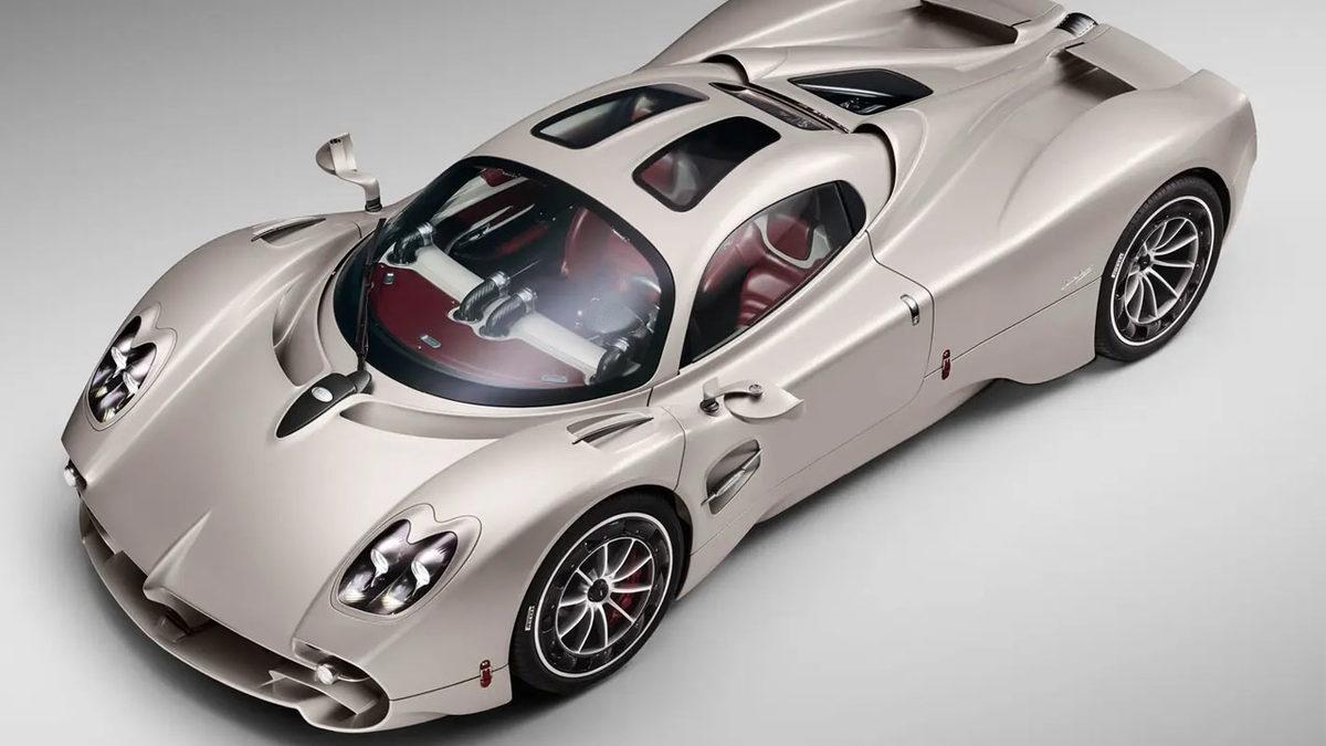 Süper Spor Otomobil Pagani Utopia Tanıtıldı (Rüyanıza Girebilir)