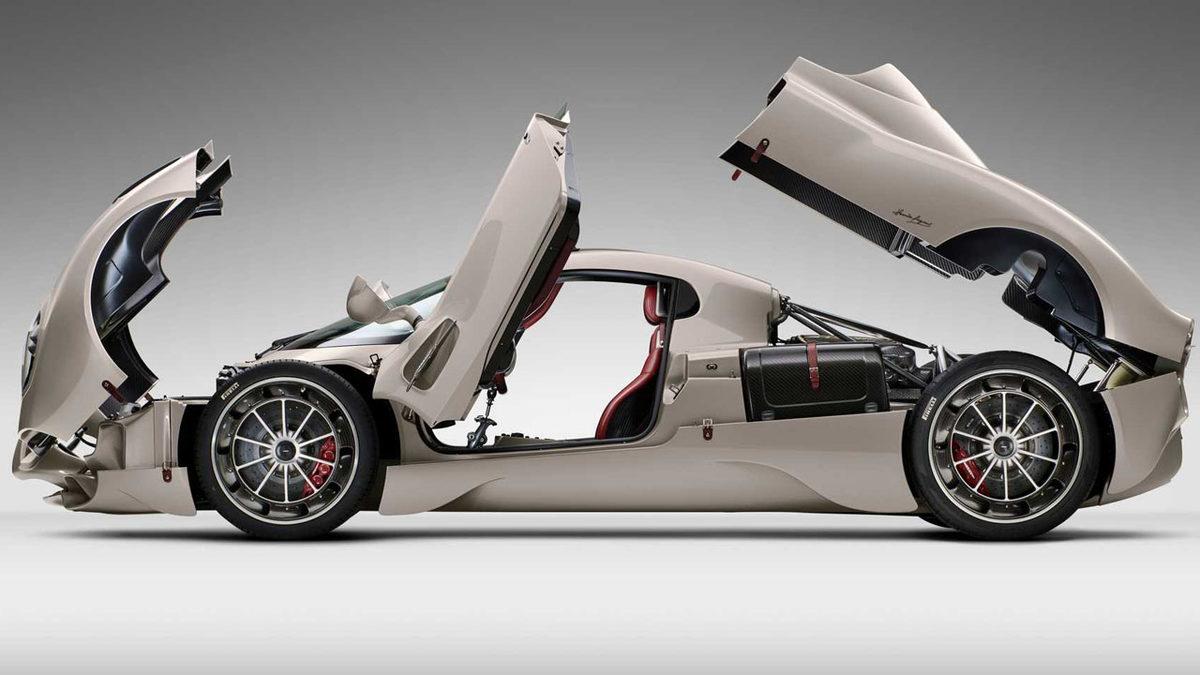 Süper Spor Otomobil Pagani Utopia Tanıtıldı (Rüyanıza Girebilir)