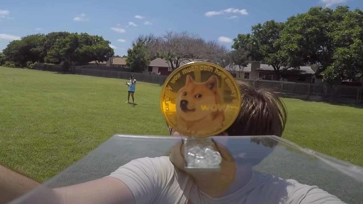 Elon Musk’a Bugüne Kadarki En İlginç Doğum Günü Hediyesi: Uzaya Dogecoin Gönderildi [Video]