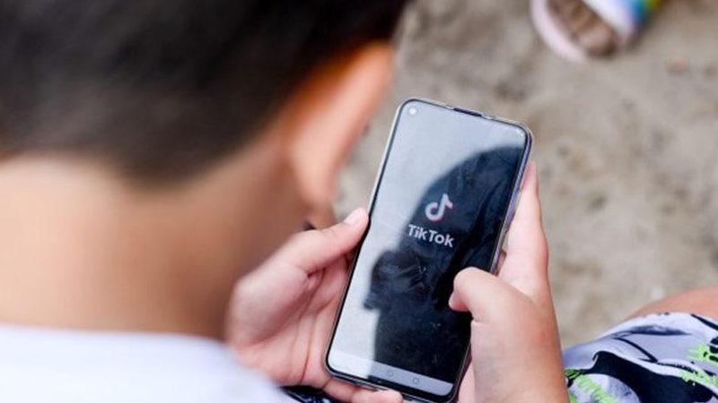 Sütten Ağzı Yanan TikTok, Çocuklara Ait 7 Milyon Hesabı Banladı