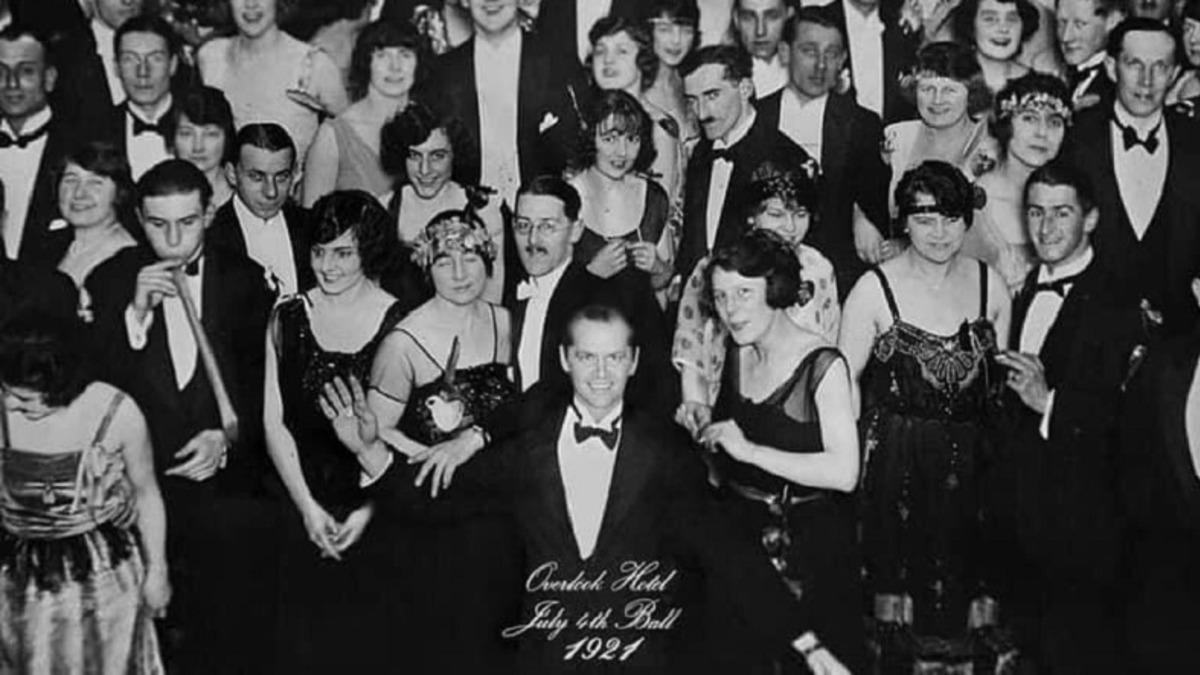 The Shining’in Hikayesini Baştan Sona Değiştiren Ürkütücü Balo Fotoğrafı 100. Yaşına Girdi