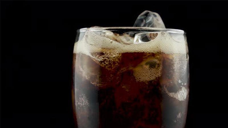 Kimya Profesörü, Gazlı İçeceklerin Neden Covid-19 Testlerini Yanılttığını Açıkladı