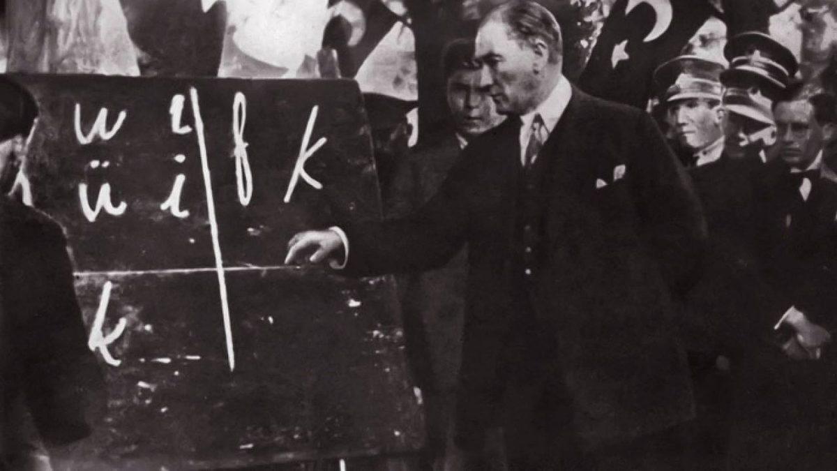 Harf Devrimi İle Neden Modern Türk Alfabesi Kabul Edildi?