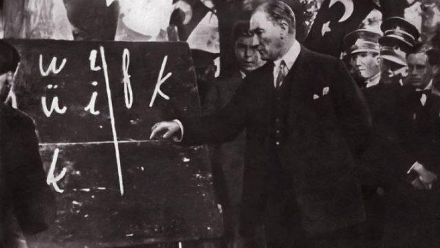 Harf Devrimi İle Neden Modern Türk Alfabesi Kabul Edildi?