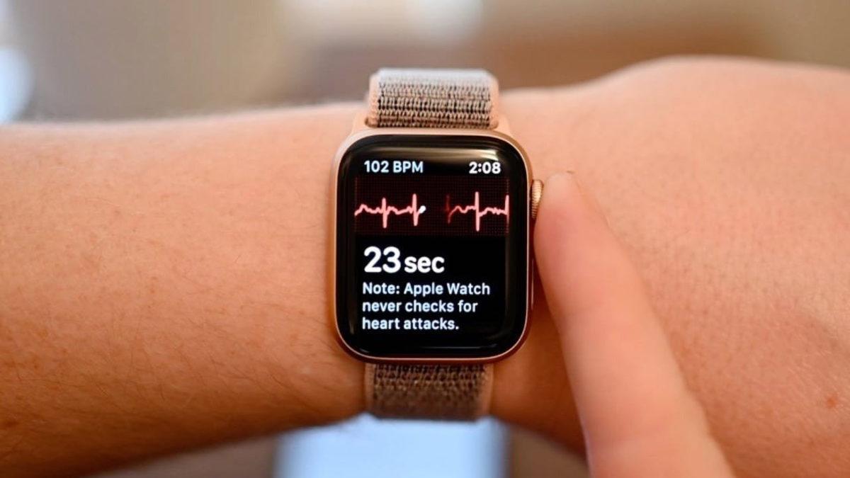 Apple Watch, Kalp Ritmi Sensörüyle Bir Kadının Hayatını Kurtardı