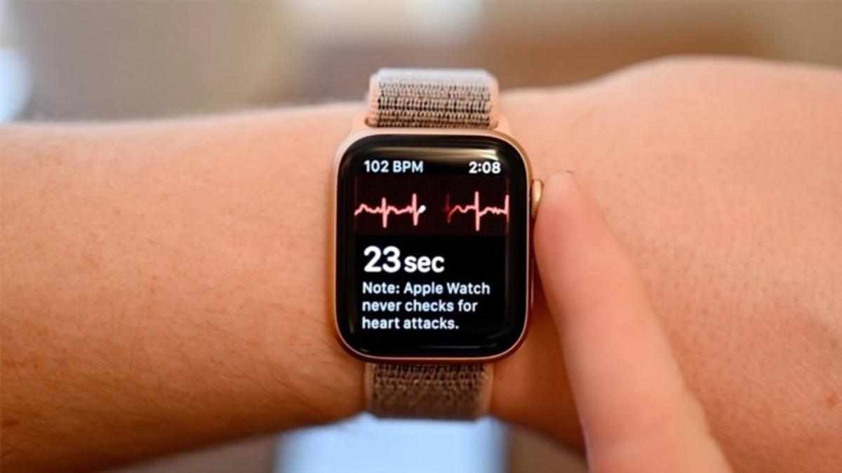 Apple Watch, Kalp Ritmi Sensörüyle Bir Kadının Hayatını Kurtardı