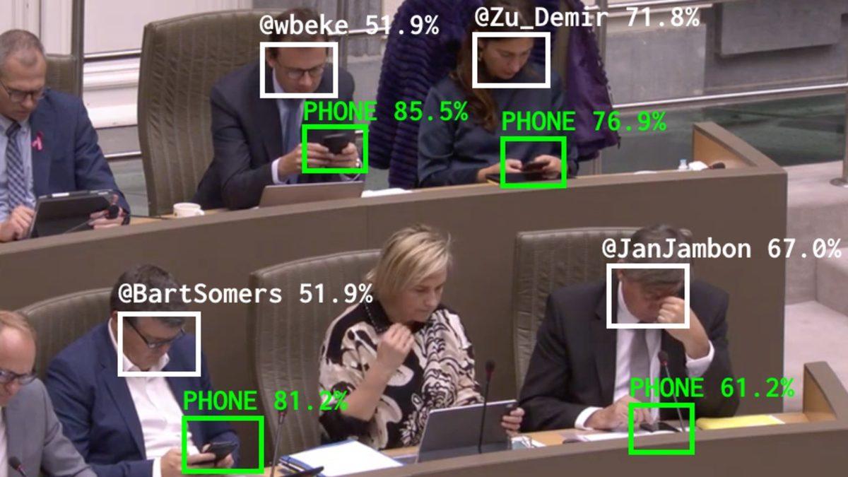 Parti Kur, Oy Verelim: Belçika’da Mecliste ‘Uyuyan’ Milletvekillerini Twitter’da İfşa Eden Bir Uygulama Başlatıldı