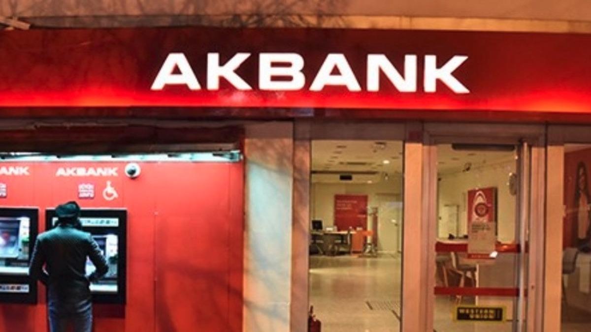 SON DAKİKA: Akbank, Bugün ve Yarın Öğle Tatili Olmaksızın Sabah 9’dan Akşam 7’ye Hizmet Verecek