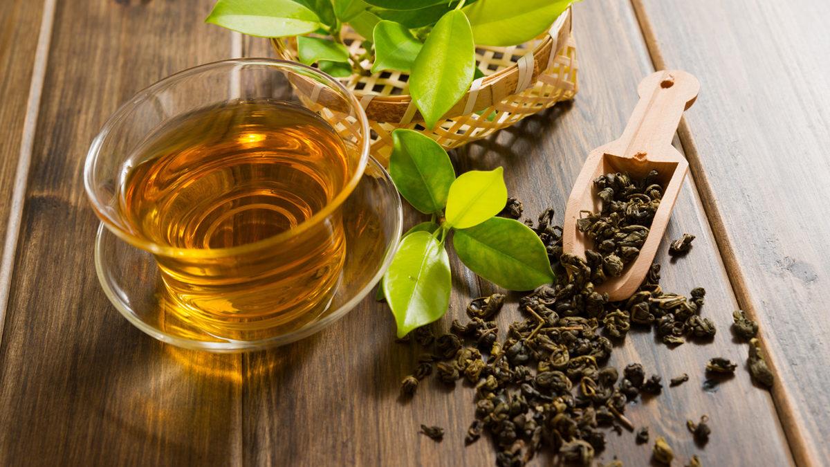 Yeşil Çayın Doğa Harikası Bir Bitki Olduğunu Kanıtlayan 9 Faydası