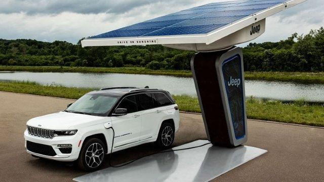 Jeep, Grand Cherokee 4xe ve Bilim Kurgu Filmlerini Aratmayan Teknolojilerini Tanıttı