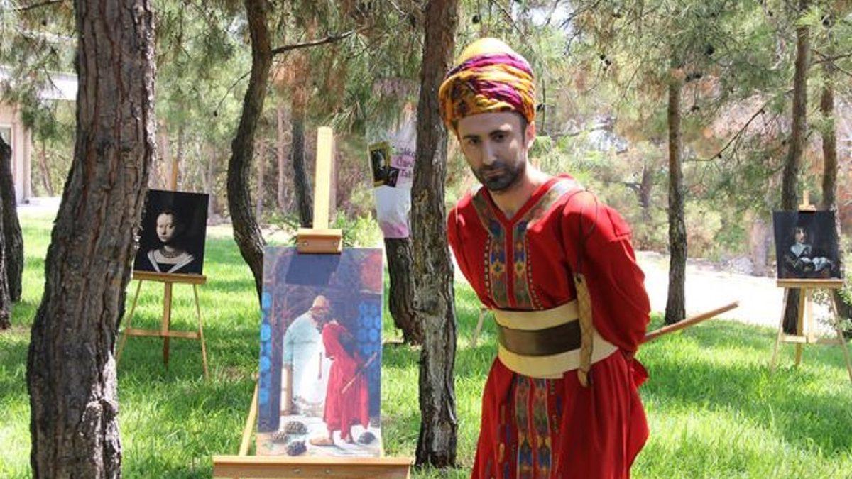Yerli Cosplayerlar: Mersin’de Sağlık Çalışanları, Ünlü Ressamların Tablolarını Canlandırdı