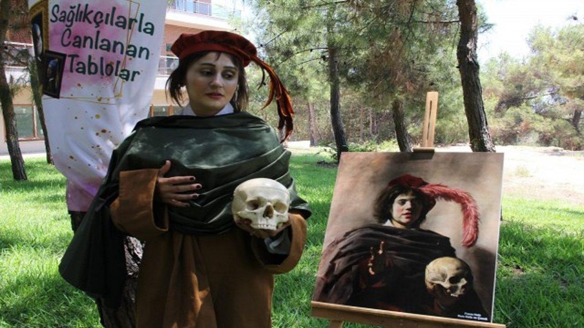 Yerli Cosplayerlar: Mersin’de Sağlık Çalışanları, Ünlü Ressamların Tablolarını Canlandırdı