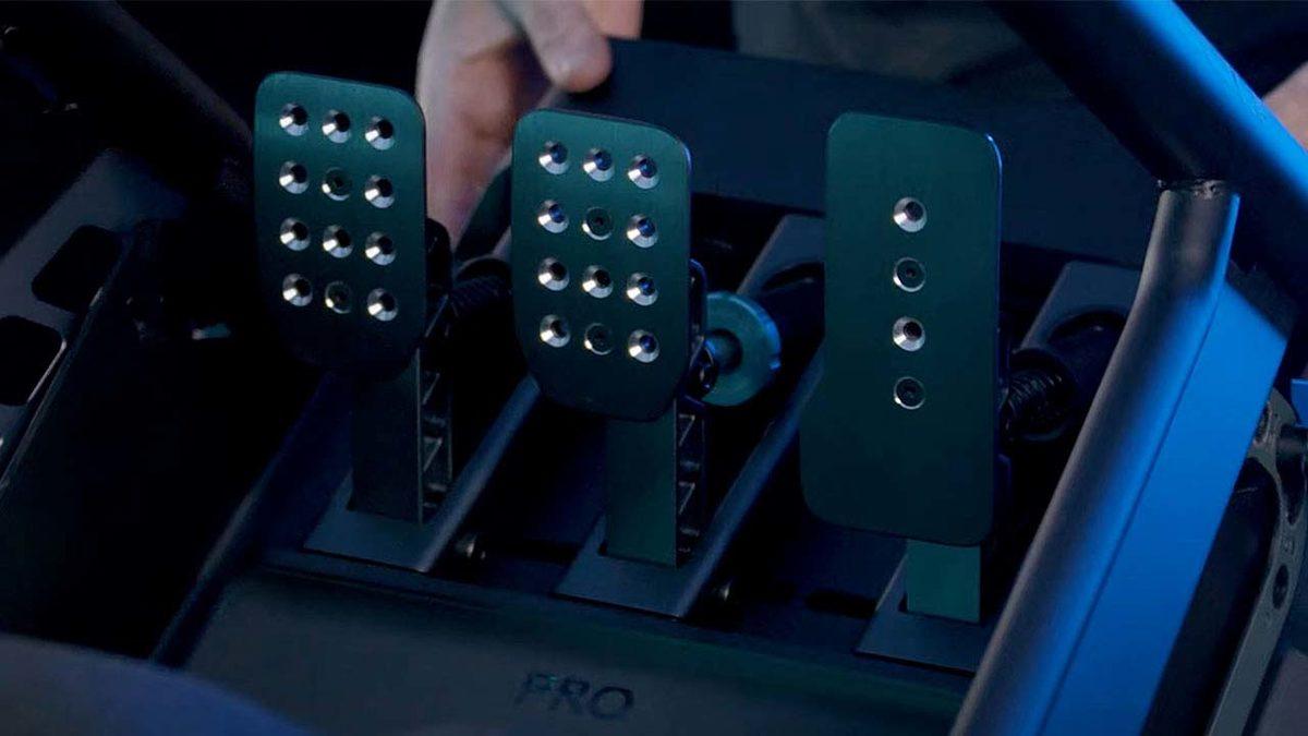 Logitech, Kendinizi Lewis Hamilton Gibi Hissedeceğiniz Yeni Direksiyon Setini Tanıttı (PlayStation 5 Yanında Ucuz Kalıyor)