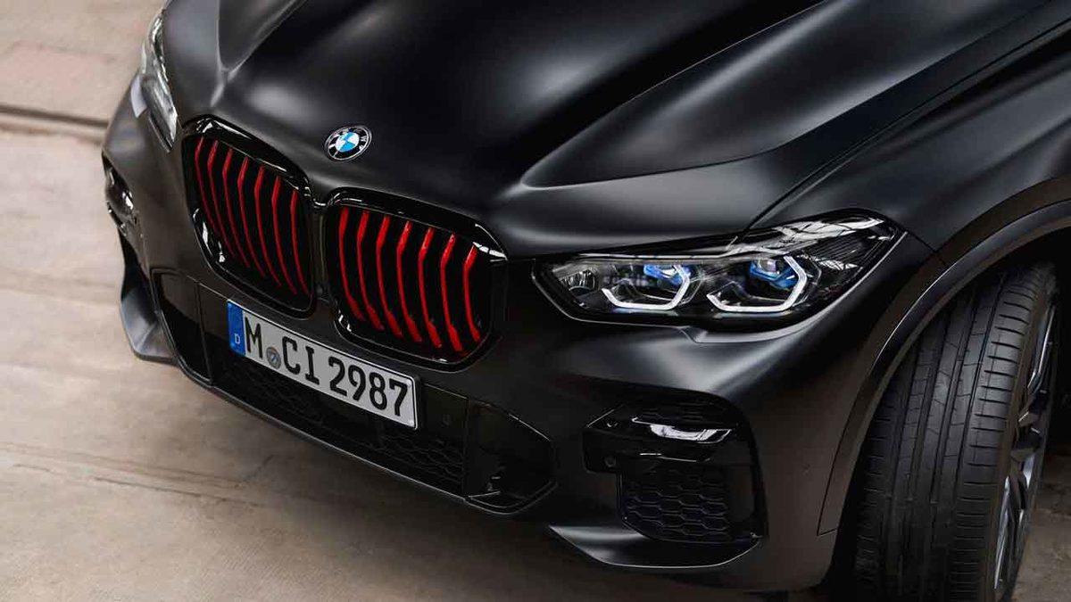 BMW, Bakmaya da Binmeye de Doyamayacağınız 2022 X5 Black Vermilion’u Tanıttı