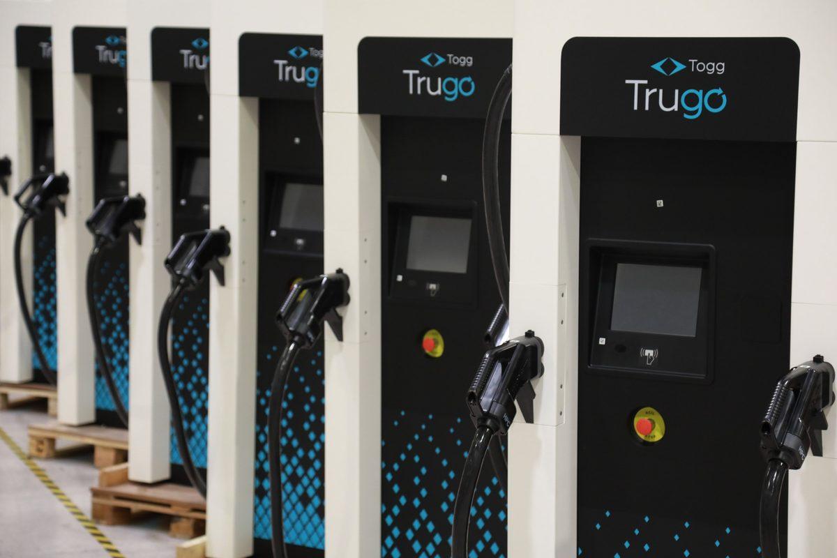 TOGG’un Şarj Cihazlarından Yeni Fotoğraflar Geldi: 81 İlde Kuruluma Hazır!