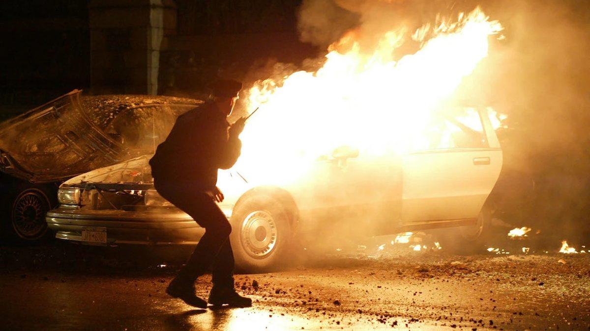 Bir Aracın Benzin Deposuna Silahla Ateş Edince Patlama Yaratmak Neden Mümkün Değil?